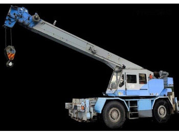 Mobile crane TADANO