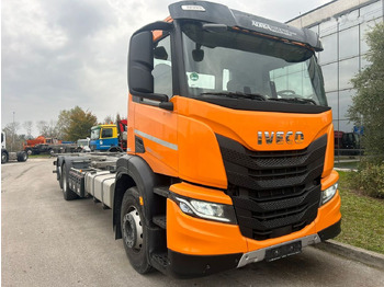 Cab chassis truck IVECO