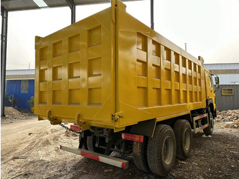 Tipper for transportation of silos SINOTRUK Howo Dump truck 371: picture 4