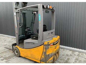 Electric forklift JUNGHEINRICH EFG