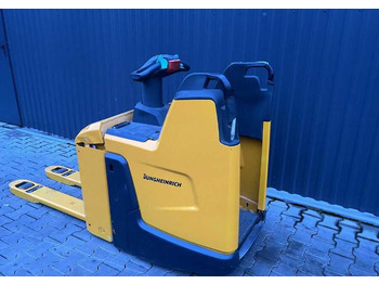 Pallet truck Jungheinrich ERE120: picture 2