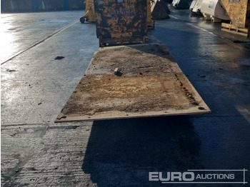 Construction equipment 10'x4' Steel Road Plate (4 of): picture 3