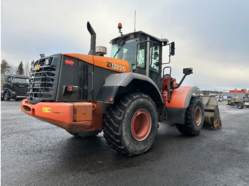 Wheel loader Hitachi ZW 220: picture 4