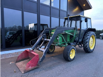 Farm tractor JOHN DEERE 1640