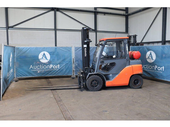 LPG forklift TOYOTA FG 35