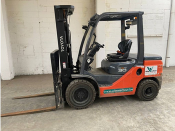 Diesel forklift TOYOTA FDF 30