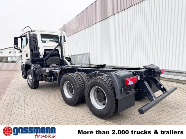 New Cab chassis truck MAN TGS 33.440 6x4 BB: picture 12