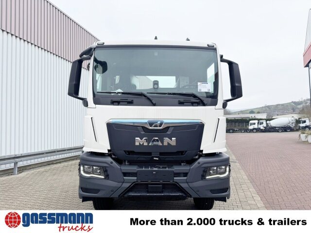 New Cab chassis truck MAN TGS 33.440 6x4 BB: picture 8