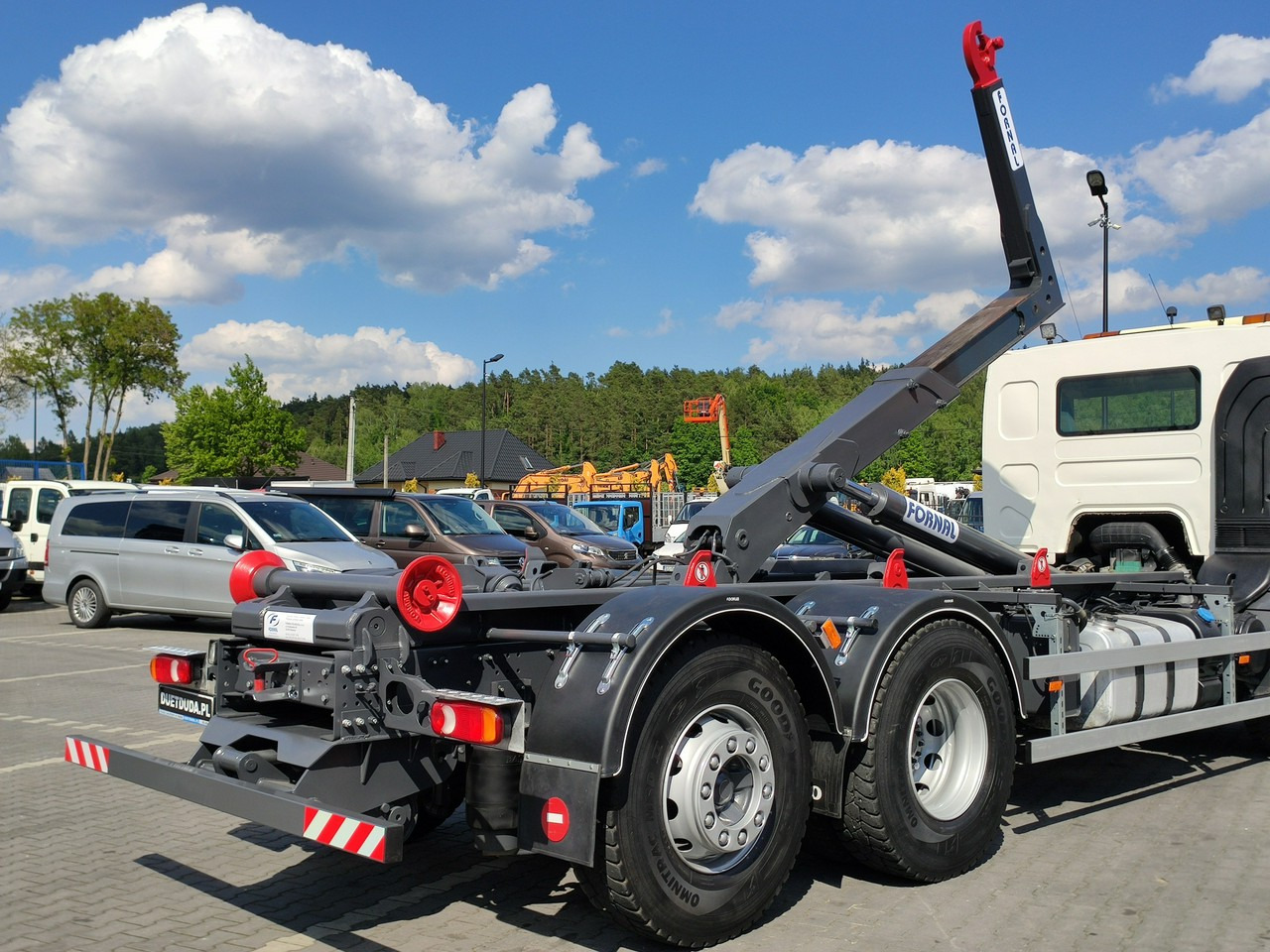 Hook lift truck Volvo FE 26.300 Hakowiec Napęd 6x2 Oś Skrętna: picture 10