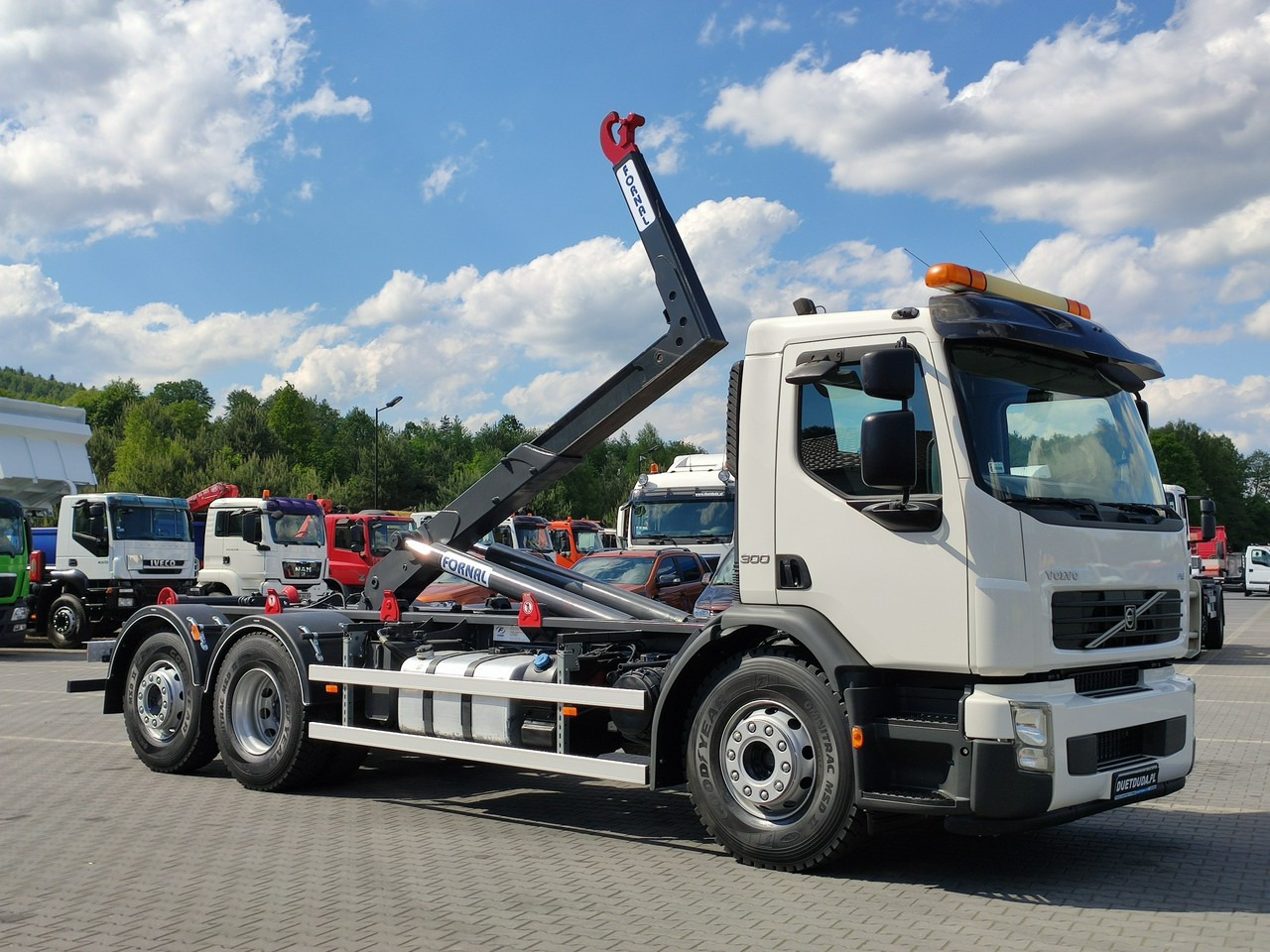 Hook lift truck Volvo FE 26.300 Hakowiec Napęd 6x2 Oś Skrętna: picture 9