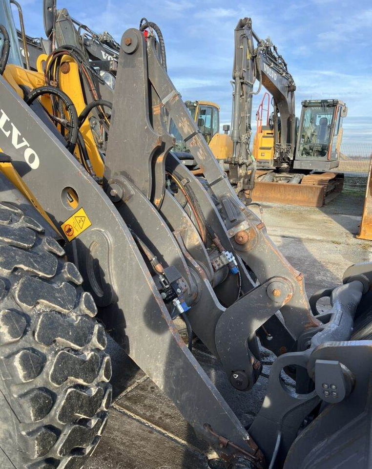 Wheel loader Volvo L45H: picture 6