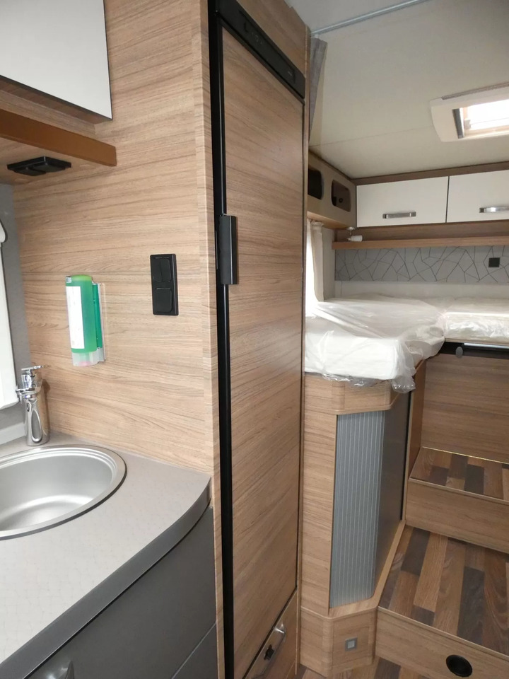 New Semi-integrated motorhome Weinsberg CaraCompact 640 MEG EDITION [PEPPER] #9376: picture 19