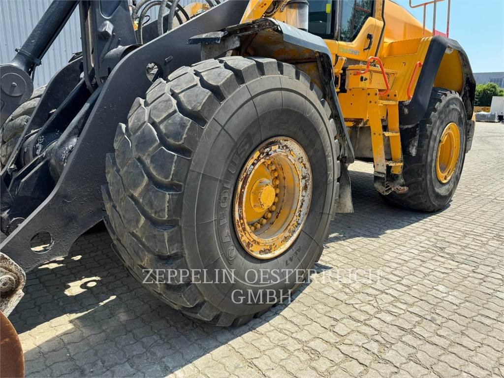 Wheel loader Volvo L150H: picture 15