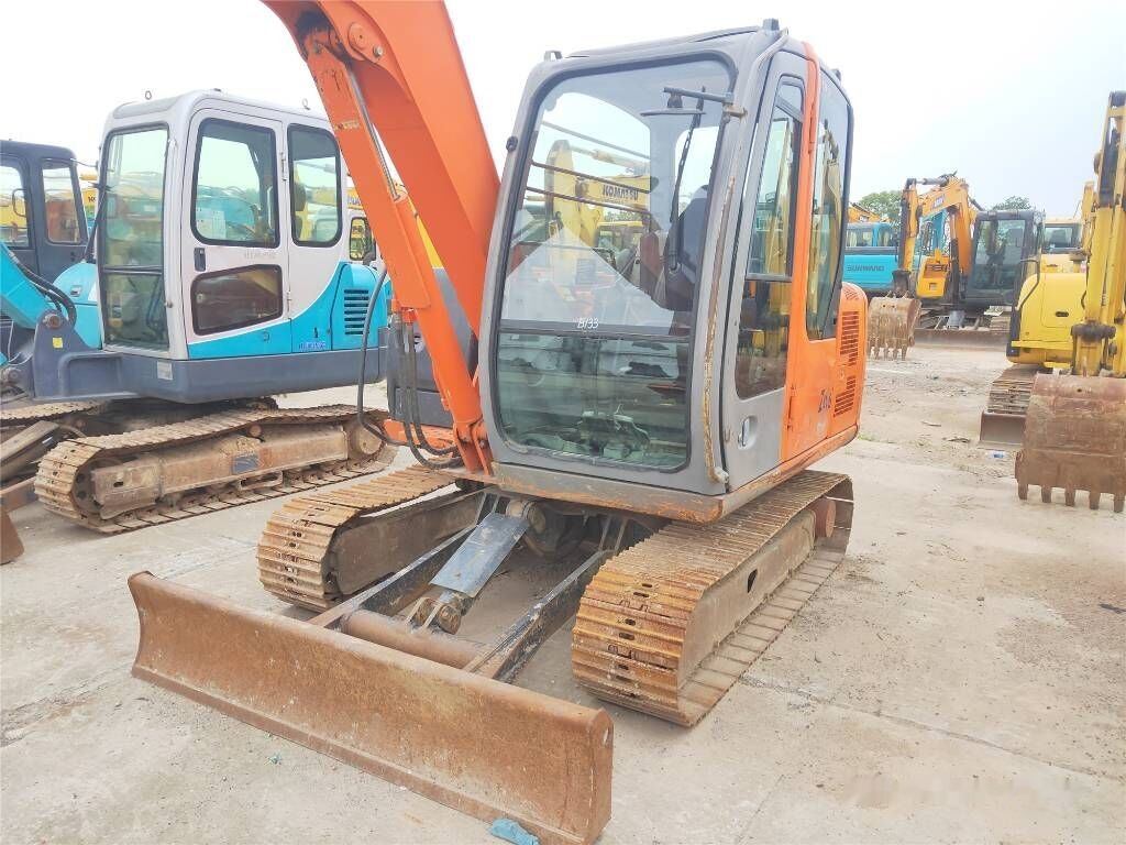 Mini excavator Hitachi ZX60: picture 6