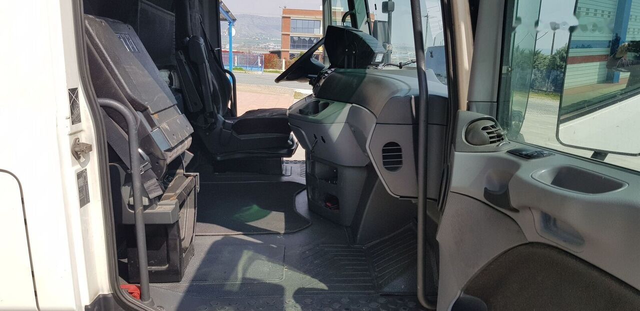 Cab for Truck Mercedes-Benz ACTROS MP2: picture 8 Cab for Truck Mercedes-Benz ACTROS MP2: picture 8