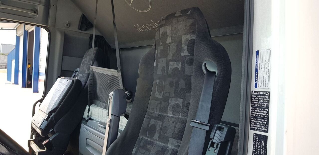 Cab for Truck Mercedes-Benz ACTROS MP2: picture 16 Cab for Truck Mercedes-Benz ACTROS MP2: picture 16