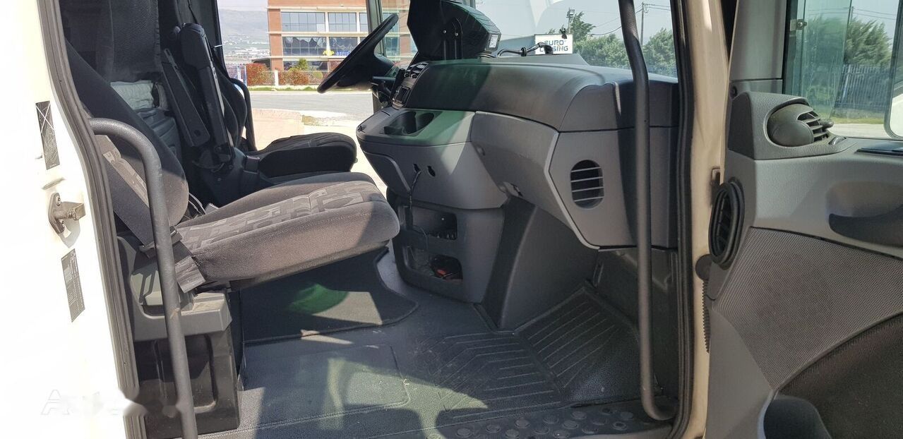 Cab for Truck Mercedes-Benz ACTROS MP2: picture 10 Cab for Truck Mercedes-Benz ACTROS MP2: picture 10