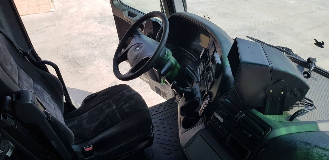 Cab for Truck Mercedes-Benz ACTROS MP2: picture 17 Cab for Truck Mercedes-Benz ACTROS MP2: picture 17