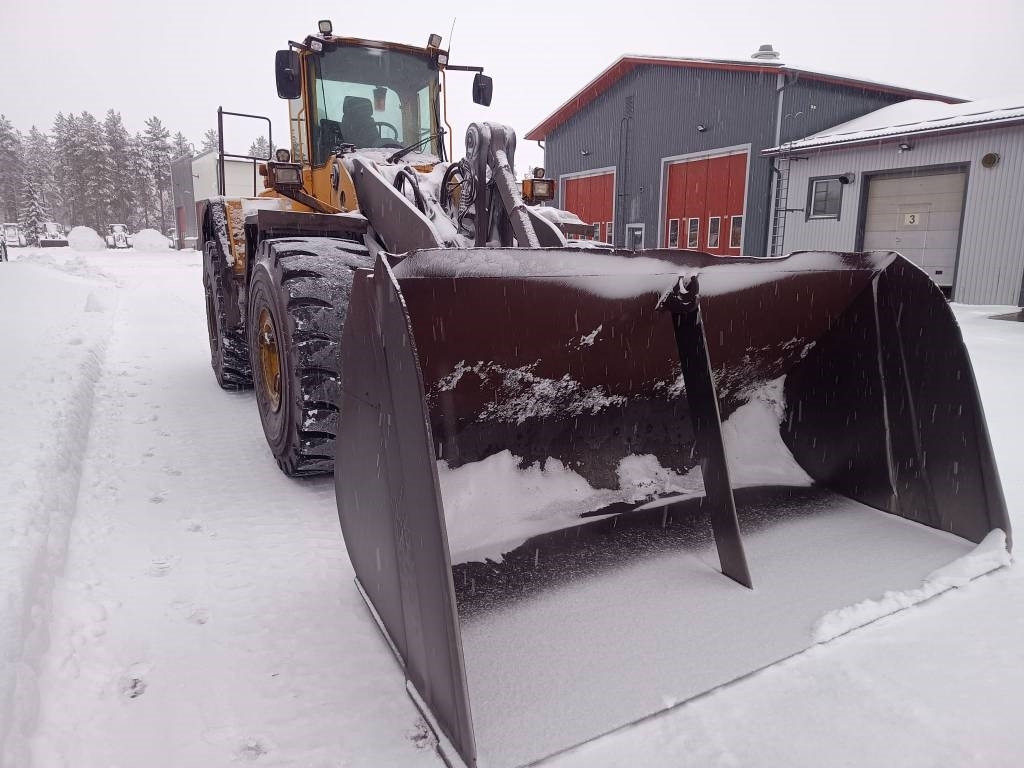 Wheel loader Volvo MYYTY! SOLD! L220E LONG BOOM: picture 9