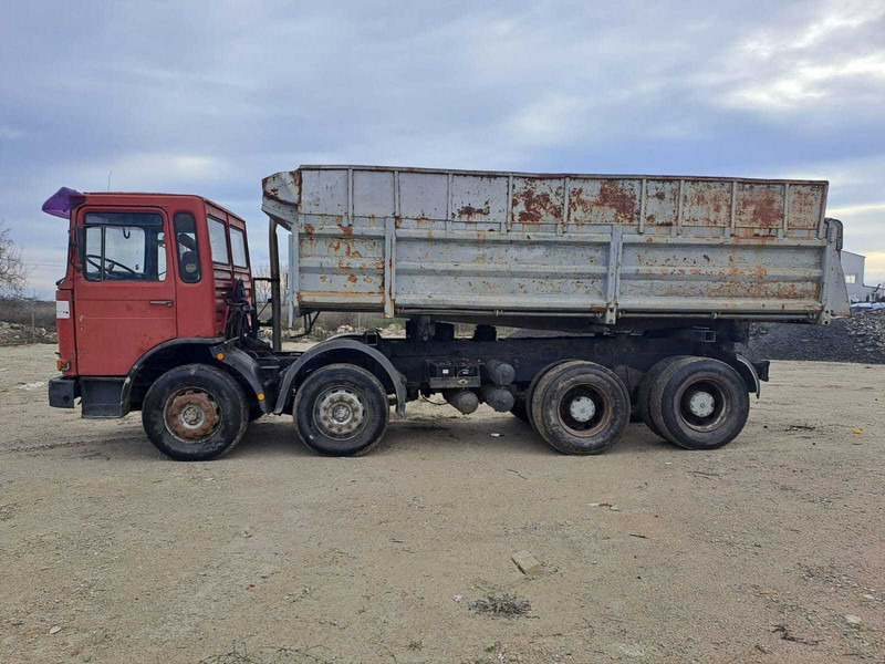 Tipper MAN 32.331 dump truck: picture 10