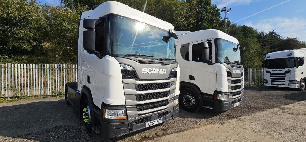 Tractor unit Scania R450: picture 6