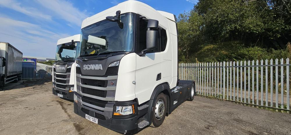 Tractor unit Scania R450: picture 9