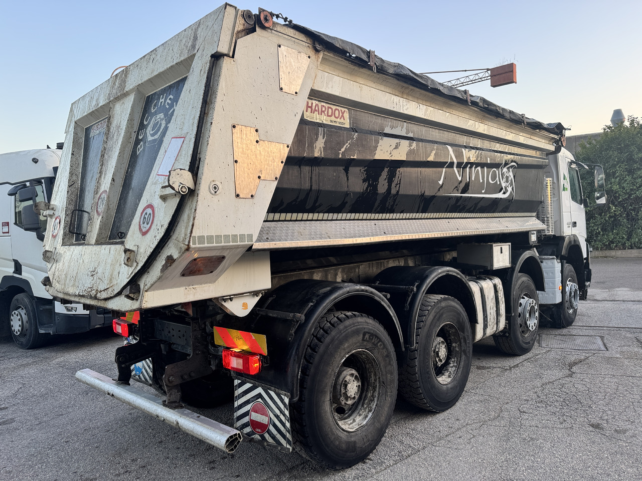 Tipper VOLVO FMX 460: picture 6