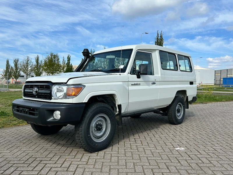 Car Toyota Land Cruiser HZJ78R 4x4 4.2D Hard Top RHD - EURO 3 - NEW!! 1 UNIT directly available: picture 1