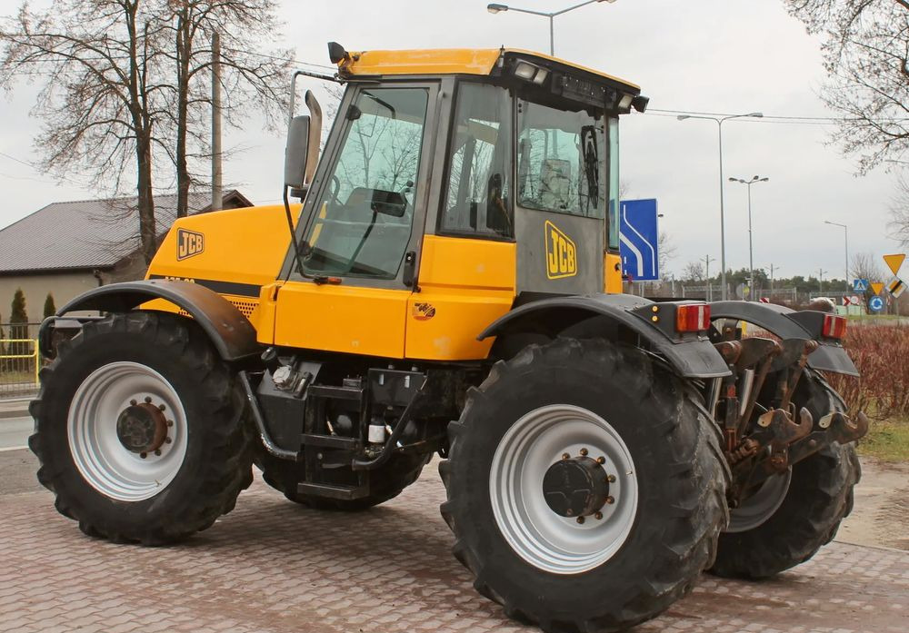 Farm tractor JCB Fastrac 155-65: picture 9