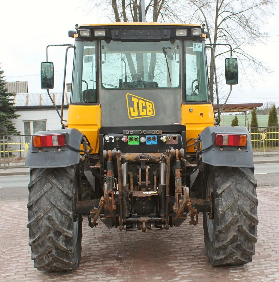 Farm tractor JCB Fastrac 155-65: picture 8