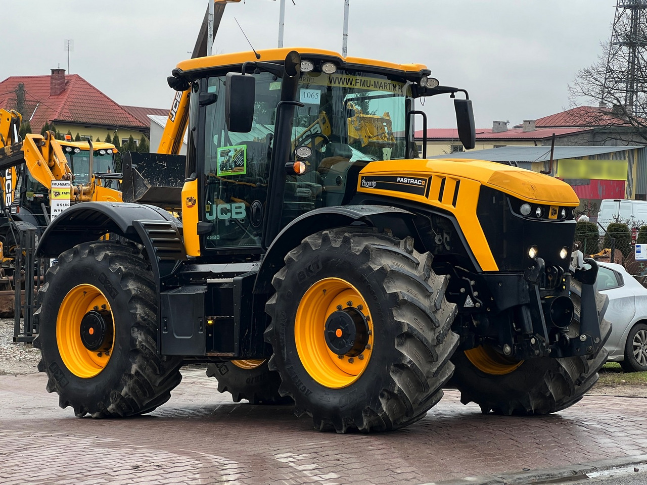 Farm tractor JCB Fastrac 4220: picture 10