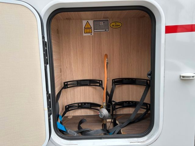 Semi-integrated motorhome Sunlight T 60/1.Hand/Festbett/Garage/Klima/Markise: picture 25