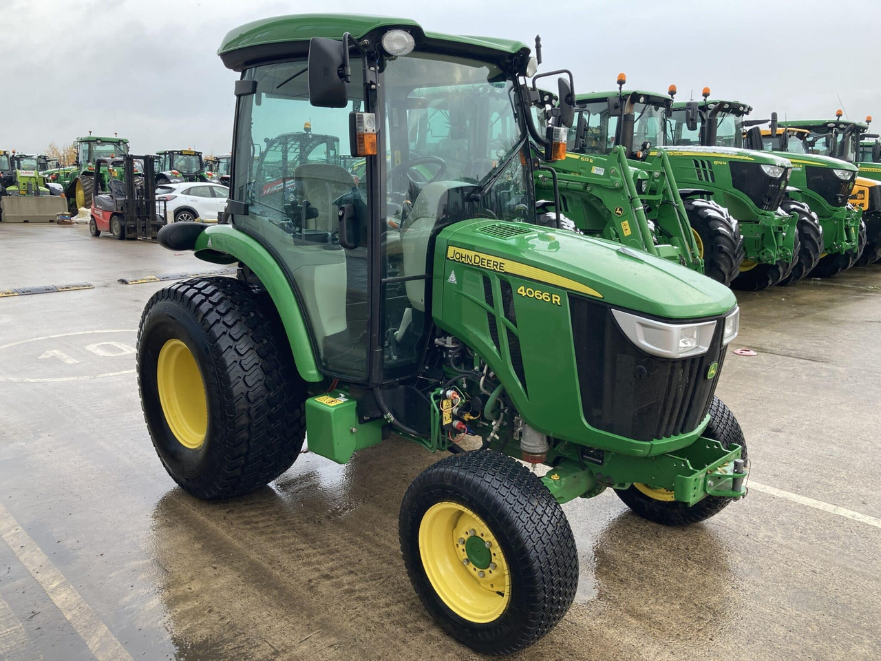 New Compact tractor John Deere 4066R compact tractor: picture 7