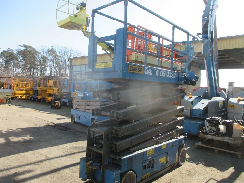 Scissor lift Genie GS 3232: picture 6