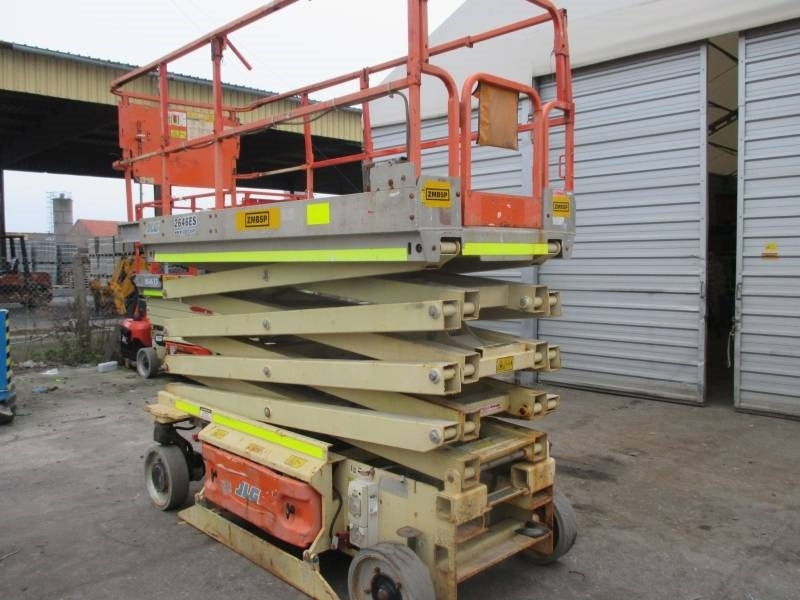 Scissor lift JLG 2646 ES: picture 8