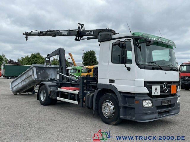 Hook lift truck, Crane truck Mercedes-Benz 1841L Abroller + Kran + FB 7.6m=1.2 t.: picture 15