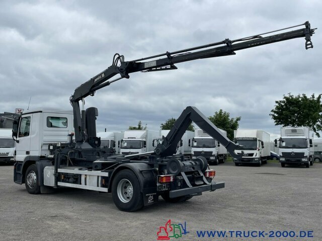 Hook lift truck, Crane truck Mercedes-Benz 1841L Abroller + Kran + FB 7.6m=1.2 t.: picture 13