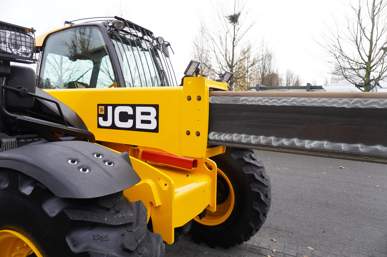 Wheel loader JCB 560-80 / 6 ton lifting capacity / power 146 HP: picture 29