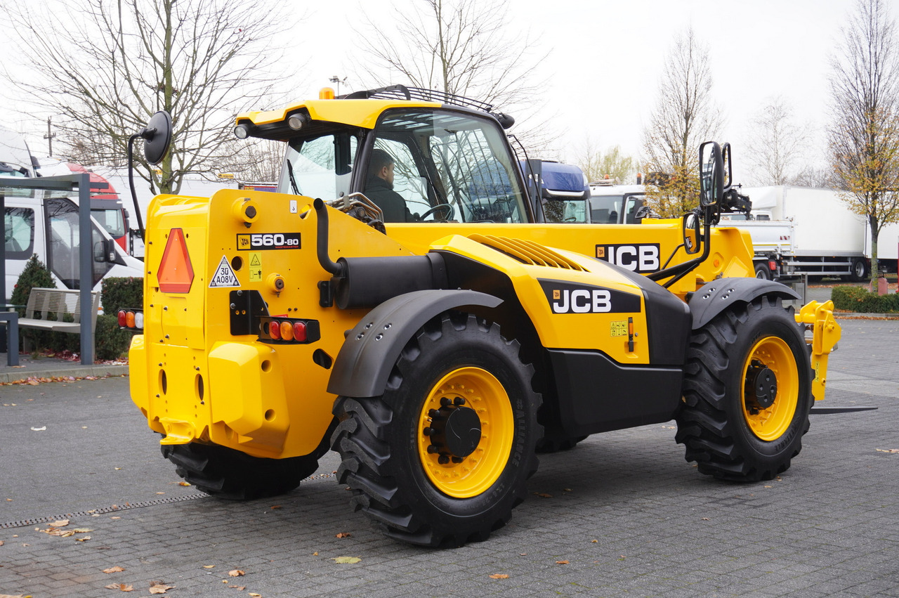 Wheel loader JCB 560-80 / 6 ton lifting capacity / power 146 HP: picture 11