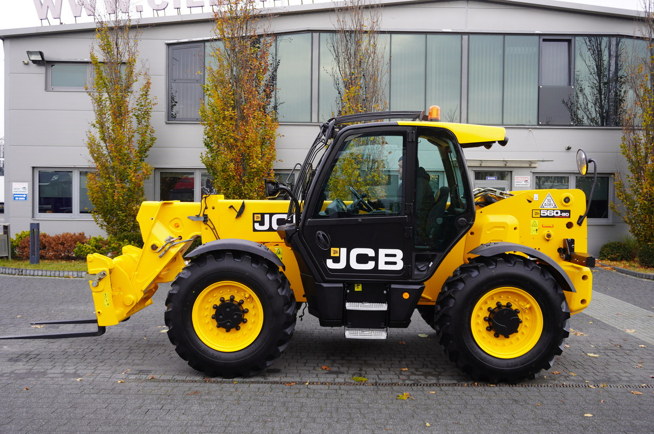 Wheel loader JCB 560-80 / 6 ton lifting capacity / power 146 HP: picture 13