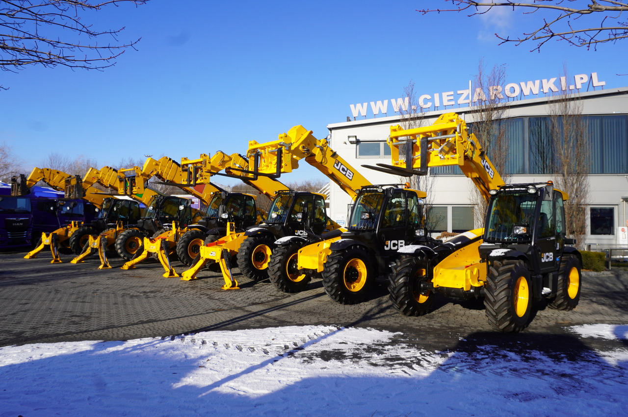 Wheel loader JCB 560-80 / 6 ton lifting capacity / power 146 HP: picture 38