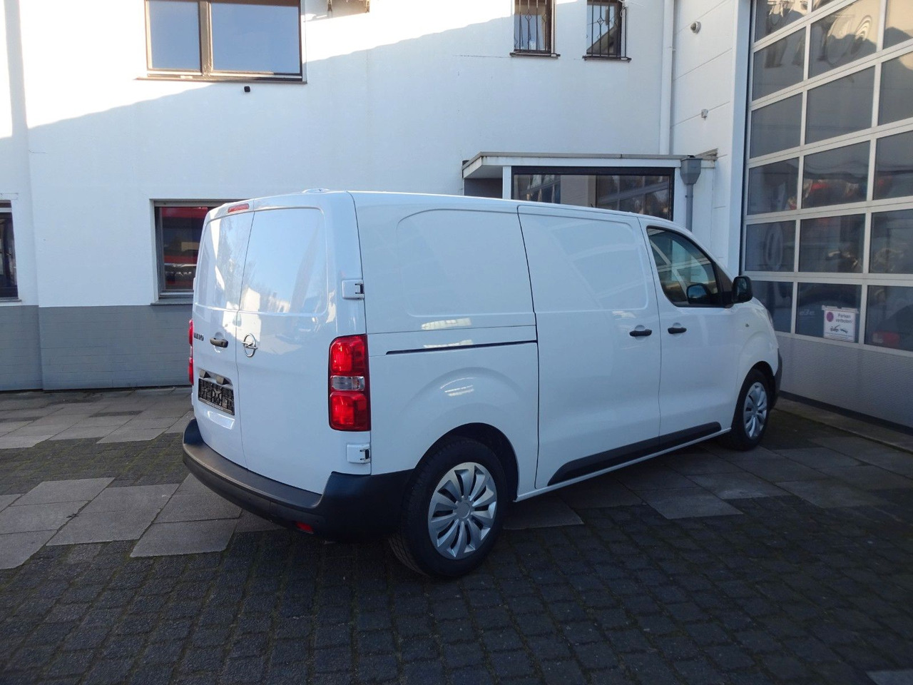 New Small van Opel 50 x Vivaro Kasten L1H1, Klima, PDC,: picture 9