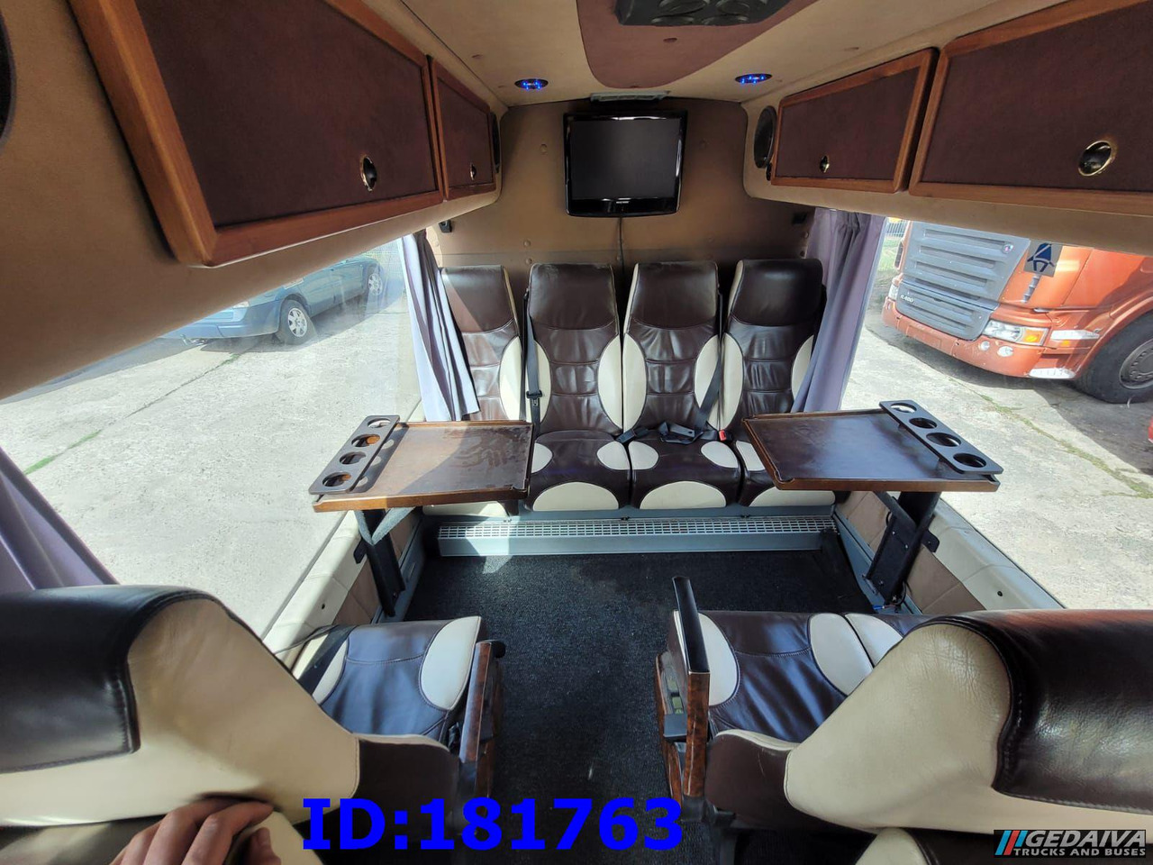 Coach MERCEDES-BENZ Sprinter 518 - VIP - 17 Seater: picture 19