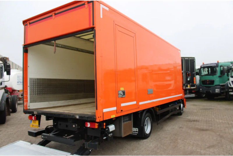 Box truck Iveco Eurocargo 120-210 + EURO 6 + LIFT + 12T: picture 7