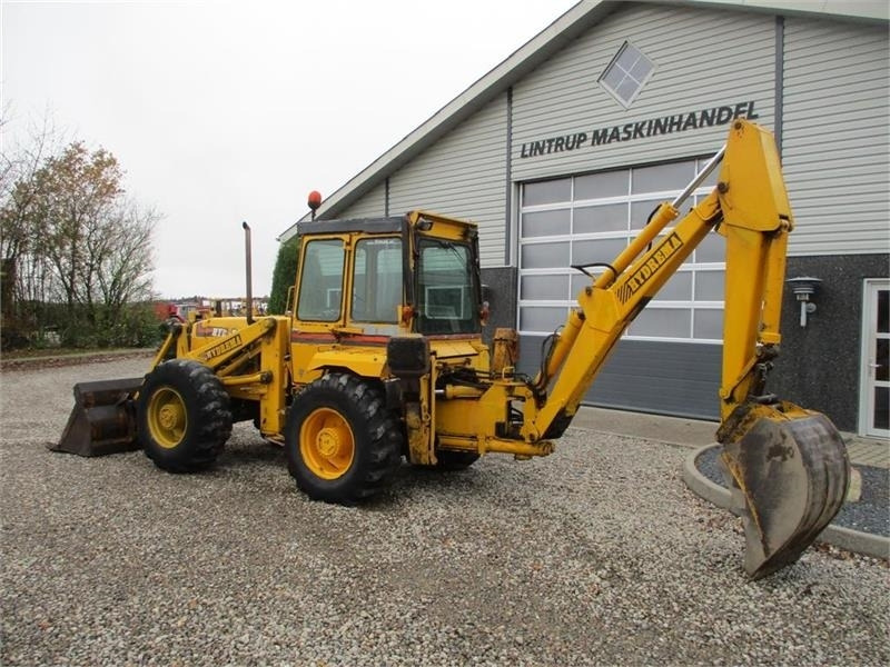 Backhoe loader Hydrema 805: picture 10