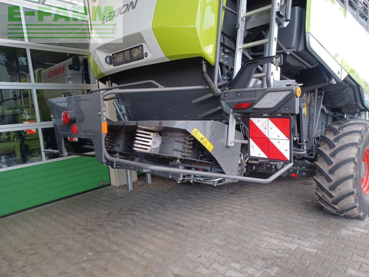 Combine harvester CLAAS lexion 6900 terratrac + vario v 930: picture 8