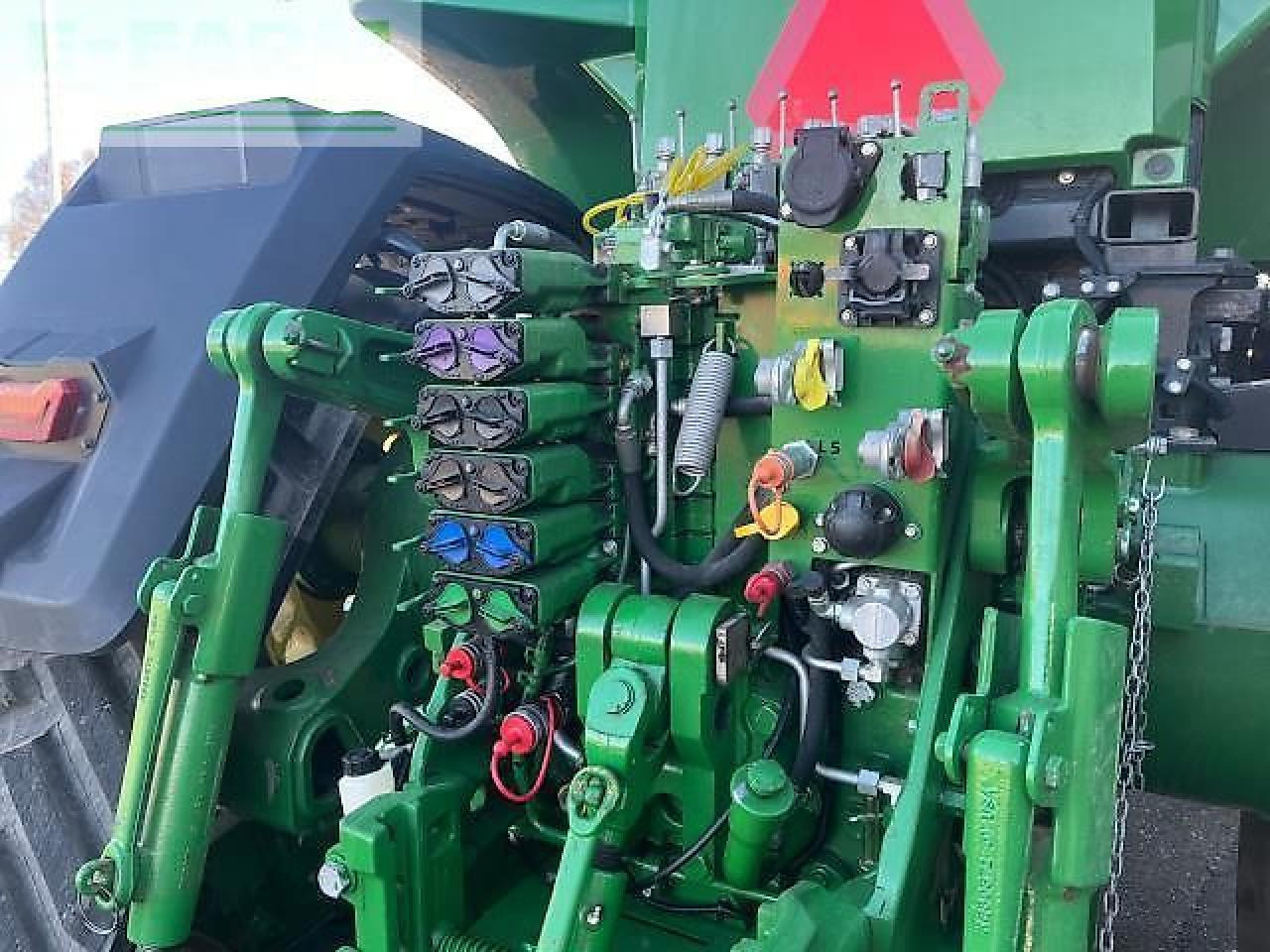 Farm tractor John Deere 8rx 410: picture 18