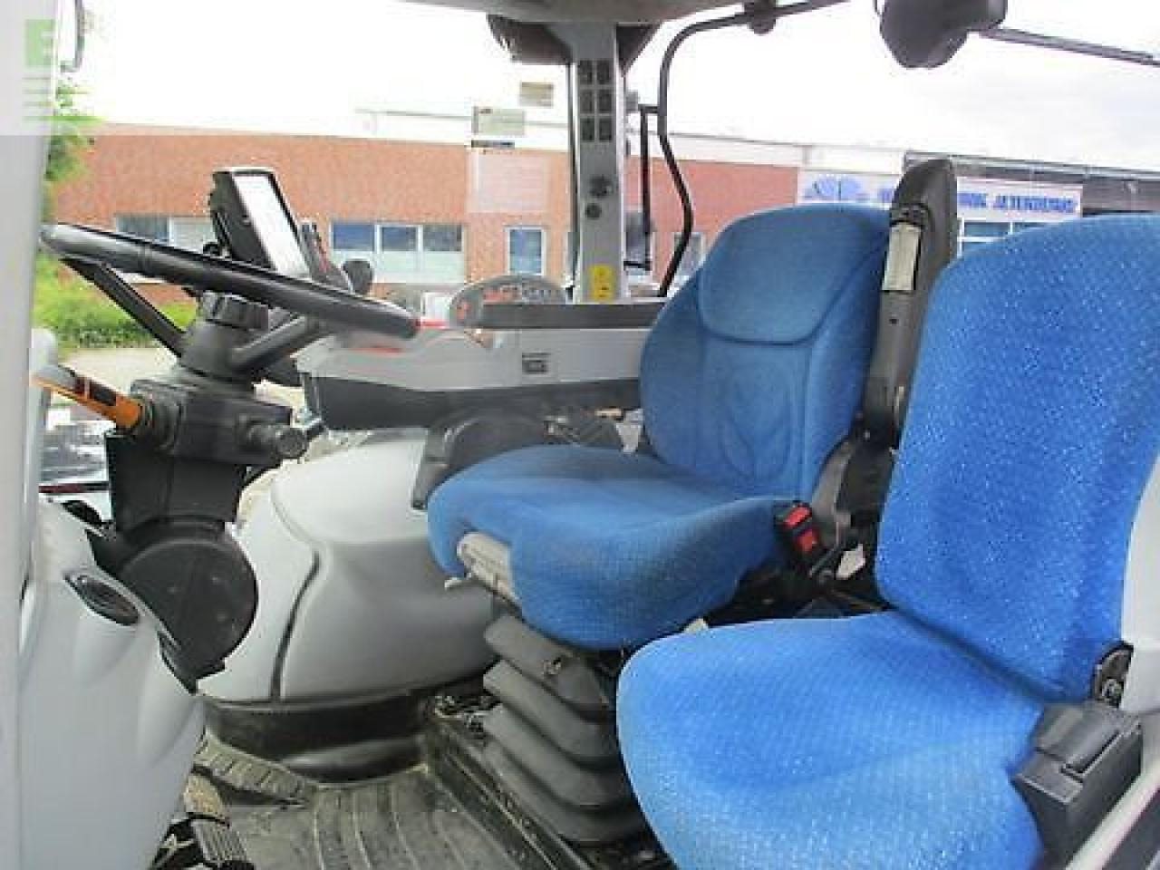 Farm tractor New Holland t7.220 ac: picture 6