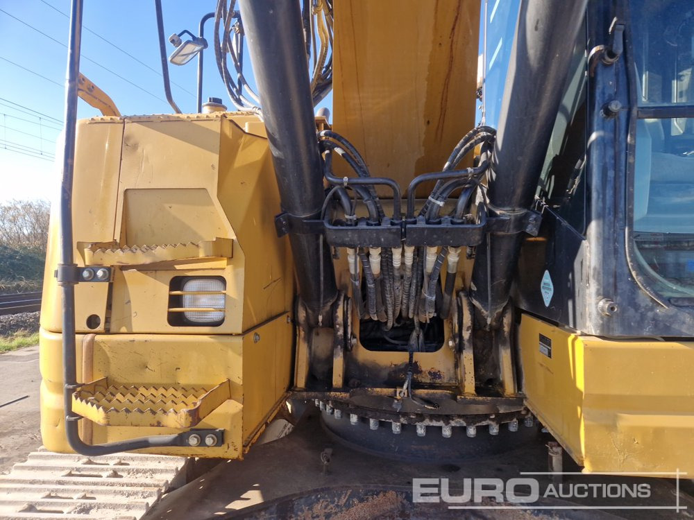 Crawler excavator 2012 CAT 321D: picture 19