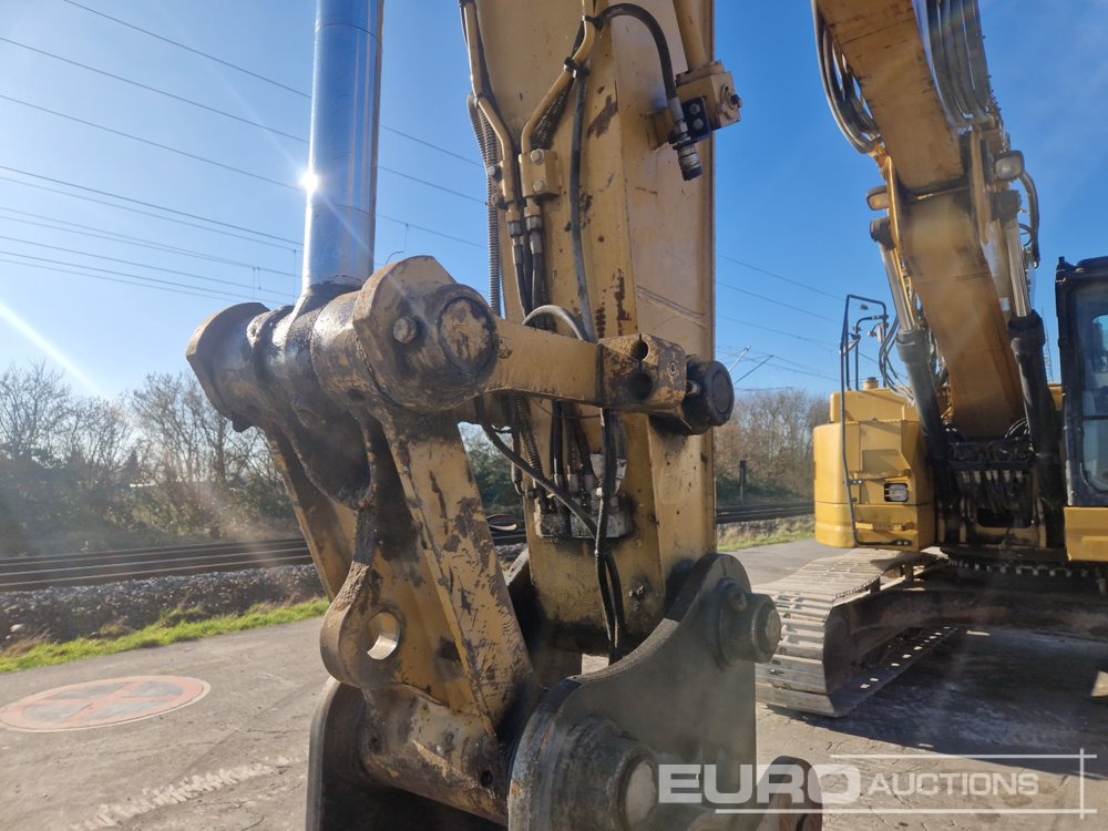 Crawler excavator 2012 CAT 321D: picture 16